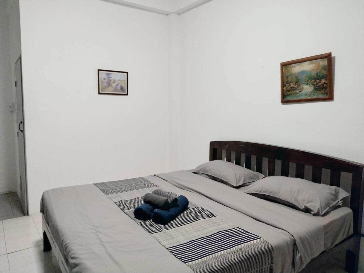 The Shire Guesthouse Chiang Mai Exteriör bild