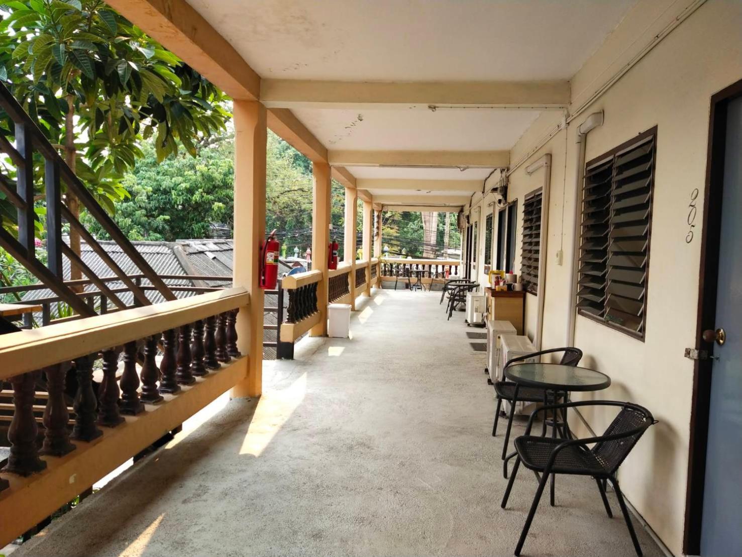 The Shire Guesthouse Chiang Mai Exteriör bild
